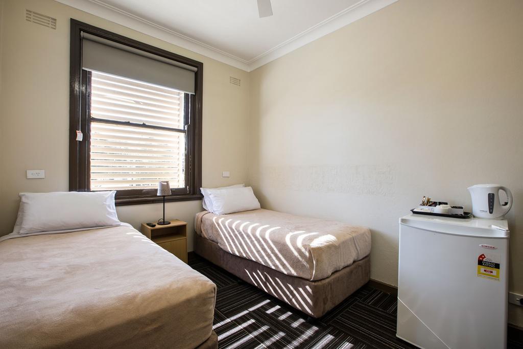 Toongabbie Hotel Blacktown Room photo
